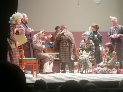 Шарыпово шәһәренең дәүләт драма театры Әтнәдә