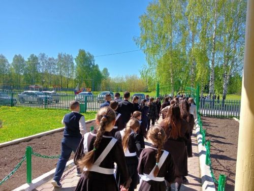 Күәм урта мәктәбендә өйрәнүләр узды