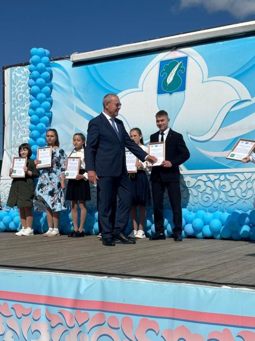 Укытучыларның август киңәшмәсеннән фоторепортаж