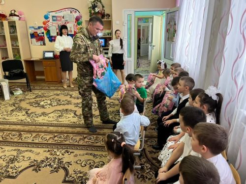 Олы Мәңгәрдә алгы сызыктан ялга кайткан Җиһаншин Айнур белән очрашу булды