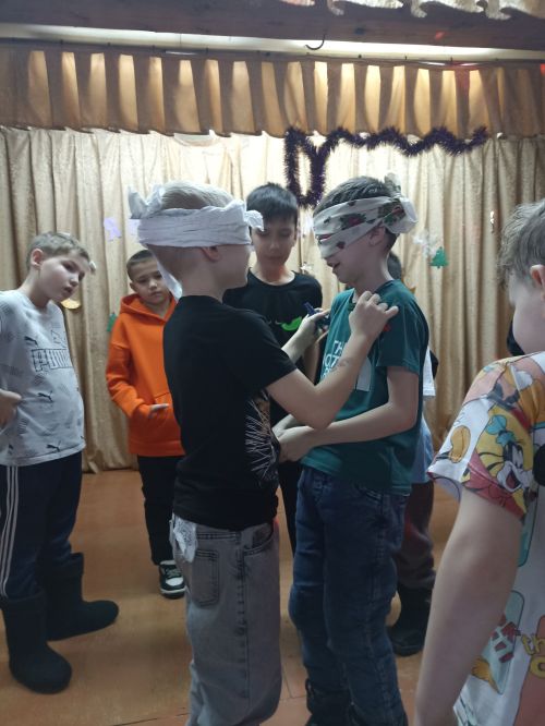 Дусым Яңа елны балалар бәйрәме белән башлап җибәрде