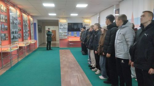 Олы Әтнә урта мәктәбенең 10 класс укучылары Казан югары танк команда училищесында булдылар