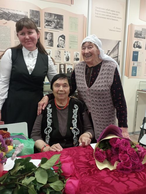 Сибгат Хәким музеенда «Кадерле кунак сез безгә» дип исемләнгән кичә узды