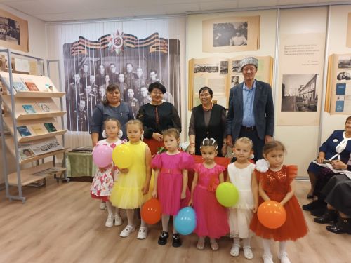 Сибгат Хәким музеенда «Кадерле кунак сез безгә» дип исемләнгән кичә узды