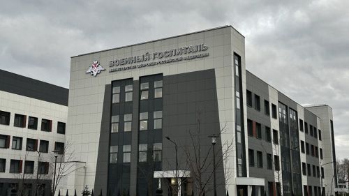 Әтнә театры коллективы бүген Казан шәһәрендә урнашкан Хәрби госпитальдә булып кайтты