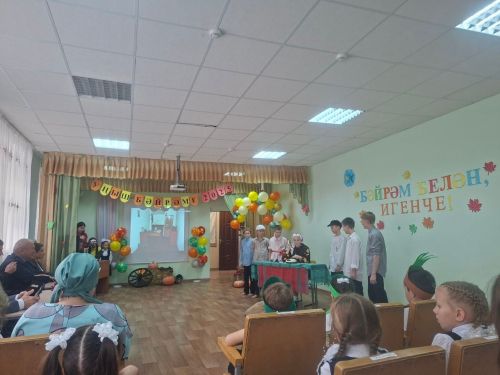 Бәрәскә мәктәбендә «Уңыш бәйрәме» булып узды