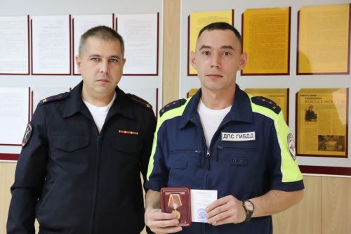 Полиция хезмәткәрләре һөнәри бәйрәмнәрен билгеләп үтәләр