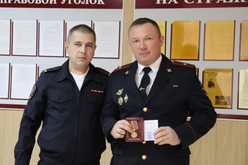 Полиция хезмәткәрләре һөнәри бәйрәмнәрен билгеләп үтәләр
