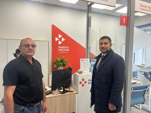 Әтнә районы башлыгы Рөстәм Хисамиев «Кадрлар» милли проекты кысаларында үткәрелгән капиталь ремонт нәтиҗәләре белән танышты