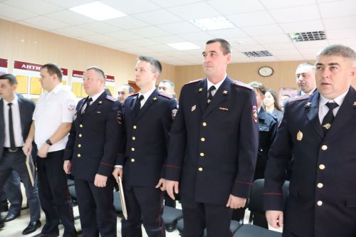 Полиция хезмәткәрләре һөнәри бәйрәмнәрен билгеләп үтәләр
