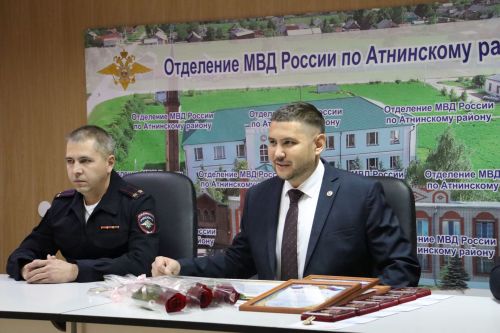 Полиция хезмәткәрләре һөнәри бәйрәмнәрен билгеләп үтәләр