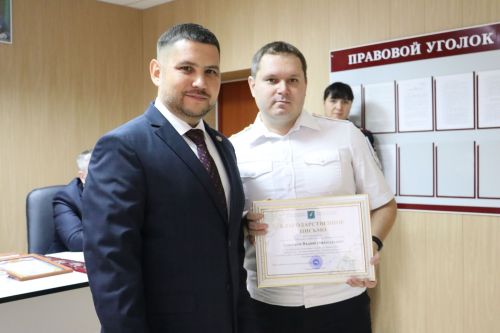 Полиция хезмәткәрләре һөнәри бәйрәмнәрен билгеләп үтәләр