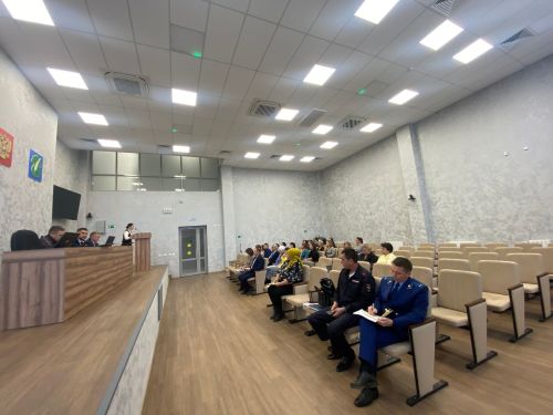 Әтнә муниципаль районының балигъ булмаганнар эшләре һәм аларның хокукларын яклау комиссиясенең чираттагы киңәйтелгән утырышы булды