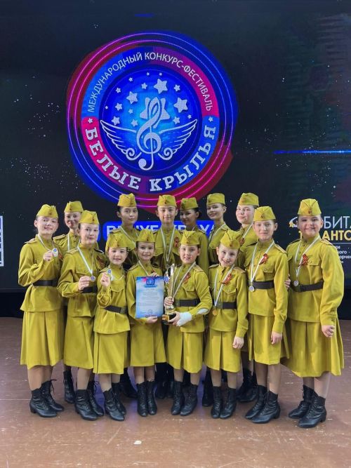 Әтнә балалар сәнгать мәктәбенең «Нур» үрнәк вокаль ансамбле «Белые крылья» фестивалендә катнашып Гран-при исеменә лаек булдылар