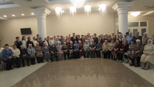 Әтнә районында махсус хәрби операциядәге ир-егетләрнең әниләрен хөрмәтләделәр