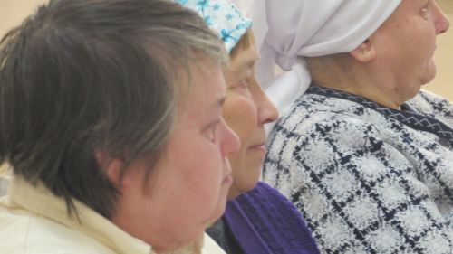 Әтнә районында махсус хәрби операциядәге ир-егетләрнең әниләрен хөрмәтләделәр