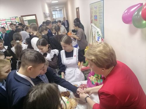 Күәм урта гомуми белем бирү мәктәбендә хәйрия ярминкәсе узды