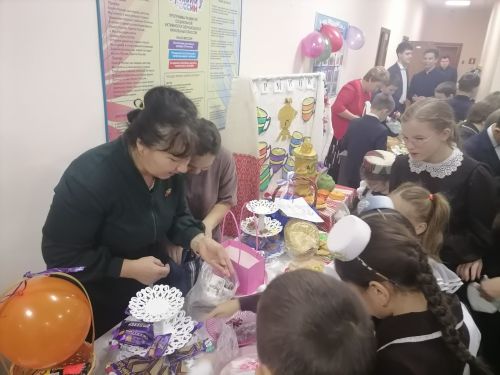 Күәм урта гомуми белем бирү мәктәбендә хәйрия ярминкәсе узды