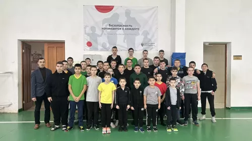 Әтнәдә көрәш буенча урта мәктәп беренчелеге булды