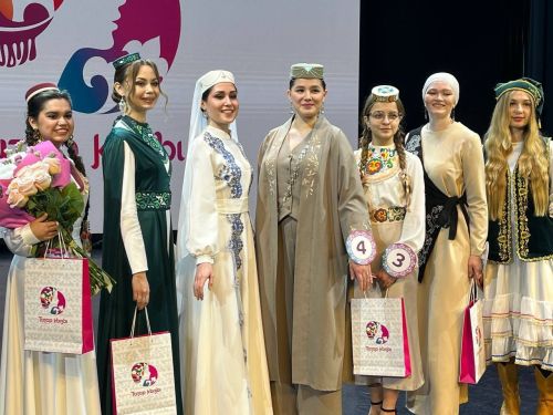 «Татар кызы» бәйгесенең зона этабына Әтнә кызлары узды