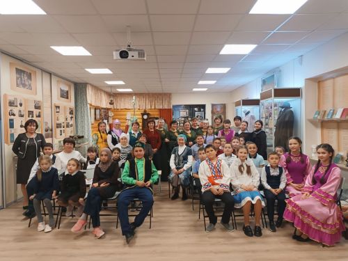 Сибгат Хәкимнең туган көне уңаеннан  әдәби- музыкаль кичә үтте