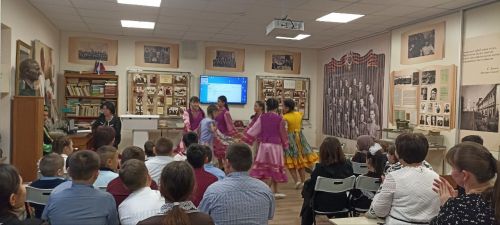 Сибгат Хәкимнең туган көне уңаеннан  әдәби- музыкаль кичә үтте