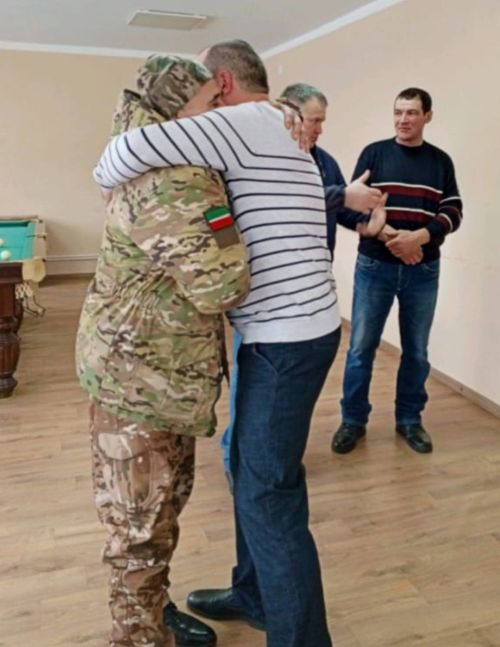 Олы Мәңгәр мәдәният йортында Рамиль Мостафин белән очрашу узды