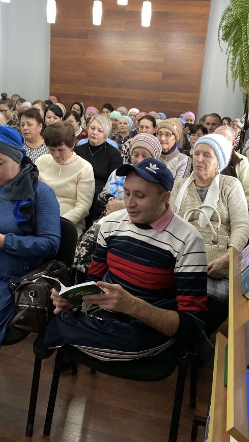 Әтнәдә үткен каләмле яшь язучы-Лилия Закирова белән очрашу узды
