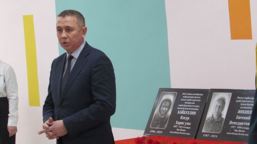 Әтнә батырларына багышлап Хәтер такталары куелды