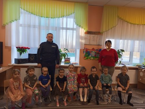 Әтнә районы мәктәпләрендә юл иминлеге хезмәткәрләре белән очраштылар