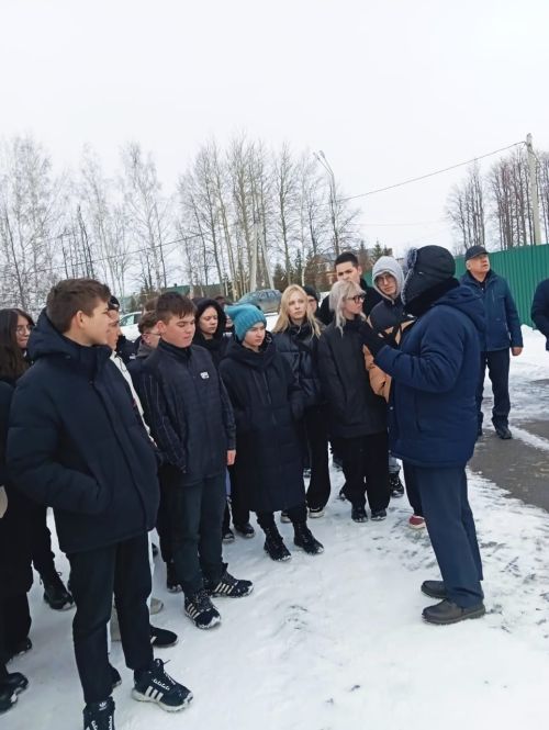 Җир әзерләп, эшкәрттеләр,  агачларны кистеләр...