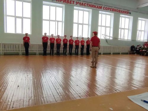 Әтнә мәктәбендә «Строй һәм җыр смотры» конкурсы булды