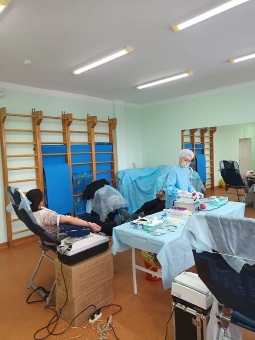 Әтнә донорлары кан бирә