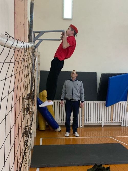 Бәрәскә урта мәктәбенең «Яшь армиячеләре» өчен «Ягез әле, егетләр!» дип исемләнгән хәрби спорт ярышы булып узды