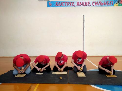 Бәрәскә урта мәктәбенең «Яшь армиячеләре» өчен «Ягез әле, егетләр!» дип исемләнгән хәрби спорт ярышы булып узды