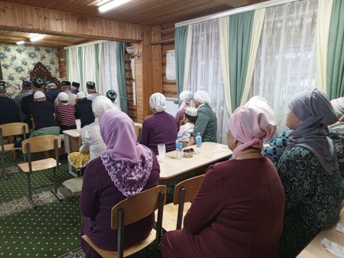 Әтнә районы Олы Мәңгәр мәчетендә көн дә ифтар ашы