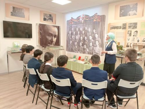 Күлле-Киме мәктәбендә «Сибгат Хәкимнең сугышчан юлы» дип исемләнгән экскурсия узды