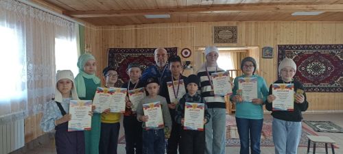 «Ватанны саклаучылар елы» уңаеннан Таш-Чишмә мәхәлләсе мәчете һәм клубы катнашында шашка уены бәйгесе оештырылды
