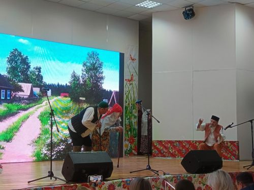 Олы Мәңгәр авылыннан Шакировлар гаиләсе «Тарихта без эзлебез» шәҗәрә фестиваленең зона этабында катнаштылар