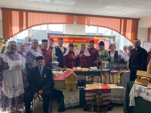 Олы Мәңгәр авылыннан Шакировлар гаиләсе «Тарихта без эзлебез» шәҗәрә фестиваленең зона этабында катнаштылар