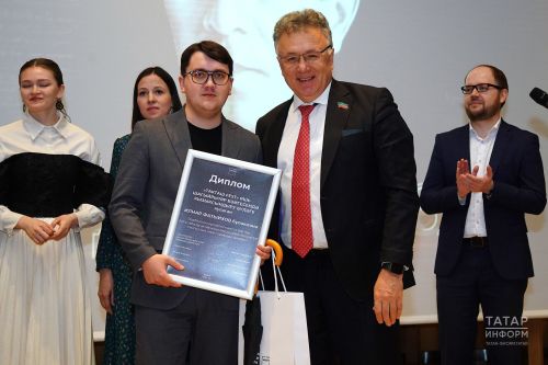 Ләйсән Сафина: Һади Такташ һаман безнең арада, ул яши, һәм ул иҗатта яши