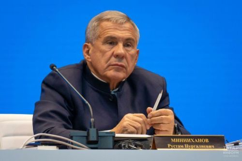 Миңнеханов 14 яшькәчә балалары булган гаиләләргә ташламалы ипотека бирергә тәкъдим итте