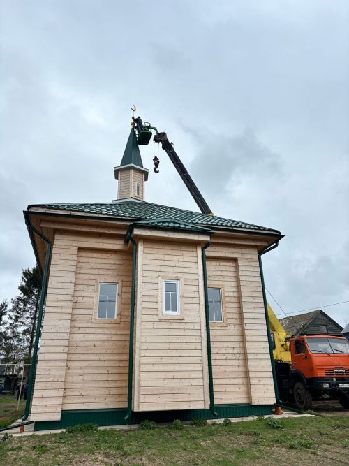 Борынгы мәчет манарасында ярымай балкый