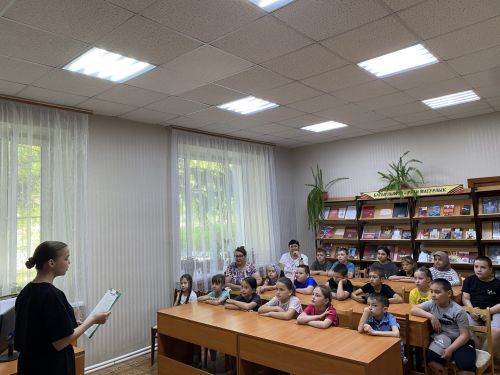 Китапханәгә сәяхәт