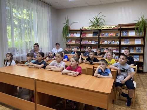 Китапханәгә сәяхәт