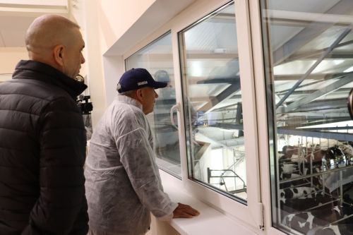 Рөстәм Миңнеханов: «Әтнә - үрнәк районнарның берсе»