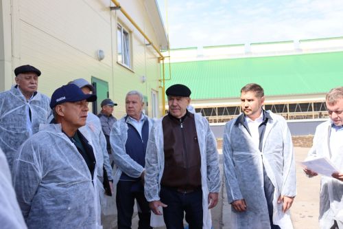 Рөстәм Миңнеханов: «Әтнә - үрнәк районнарның берсе»