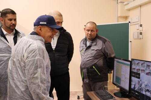 Рөстәм Миңнеханов: «Әтнә - үрнәк районнарның берсе»