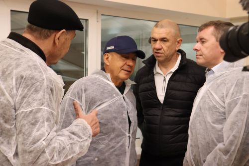 Рөстәм Миңнеханов: «Әтнә - үрнәк районнарның берсе»