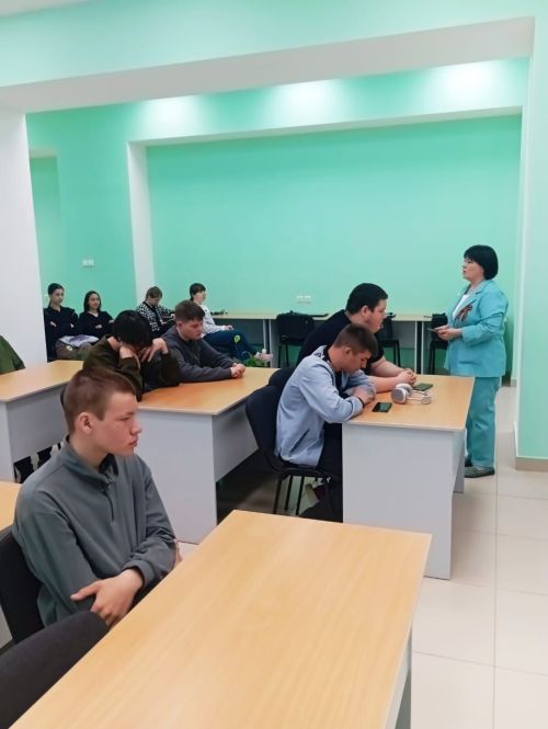 Әтнәдә юл иминлеге инспекторлары Җиңү бәйрәме белән котладылар